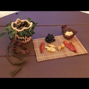 Kaya’s gathering basket and food